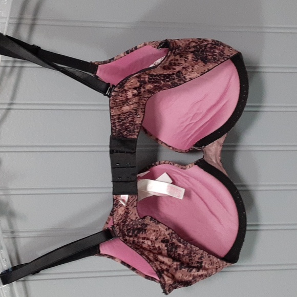 PINK Victoria's Secret Wear Everywhere Push-Up Bra - Picture 4 of 10